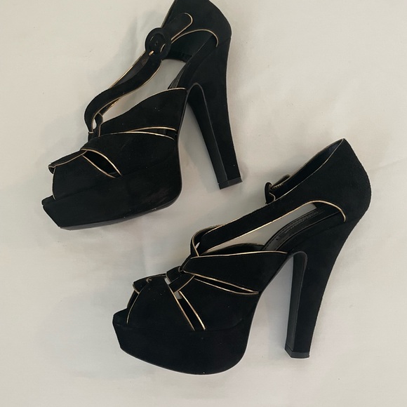 Gold and Black Dolce and Gabbana leather platforms - Picture 7 of 12